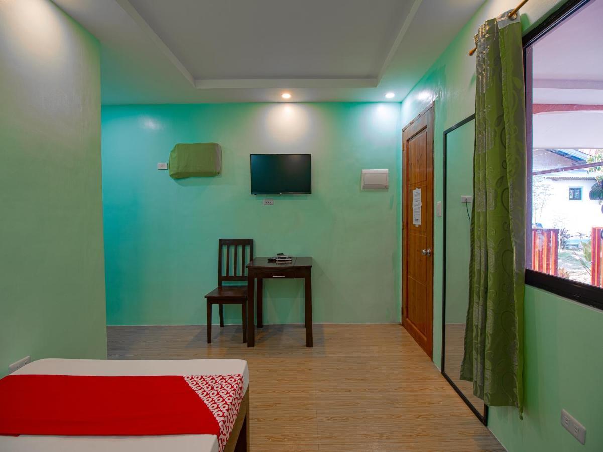 Oyo 777 Rn Guesthouse Моалбоал Экстерьер фото